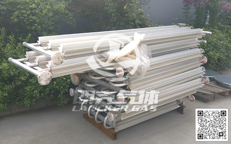 增壓器-2.jpg 增壓器-2.jpg